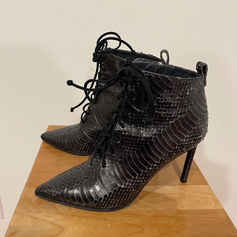 Delman Black Leather Lace Up High Heels Pointy Toe Booties Size 7